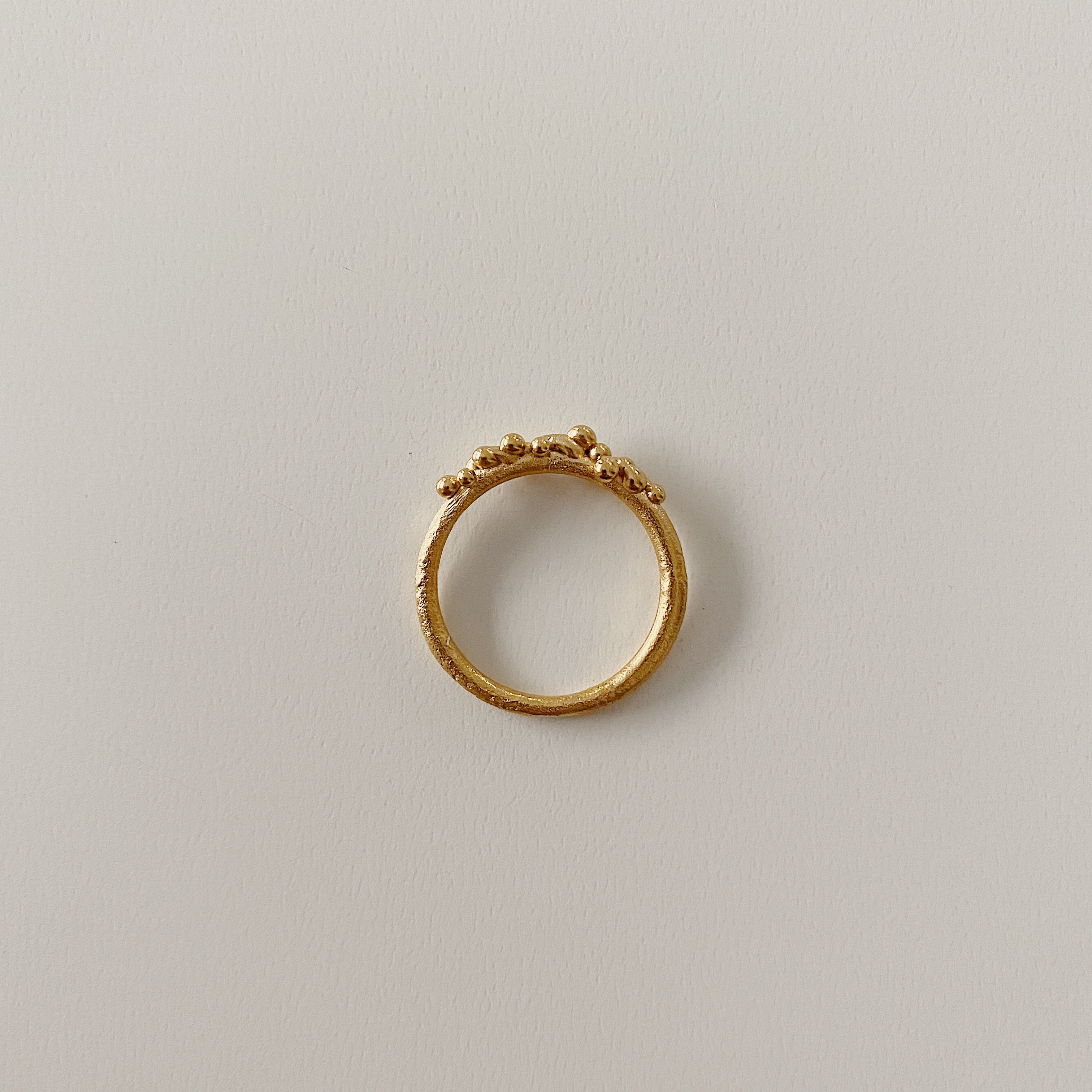 Anillo Loto Dorado