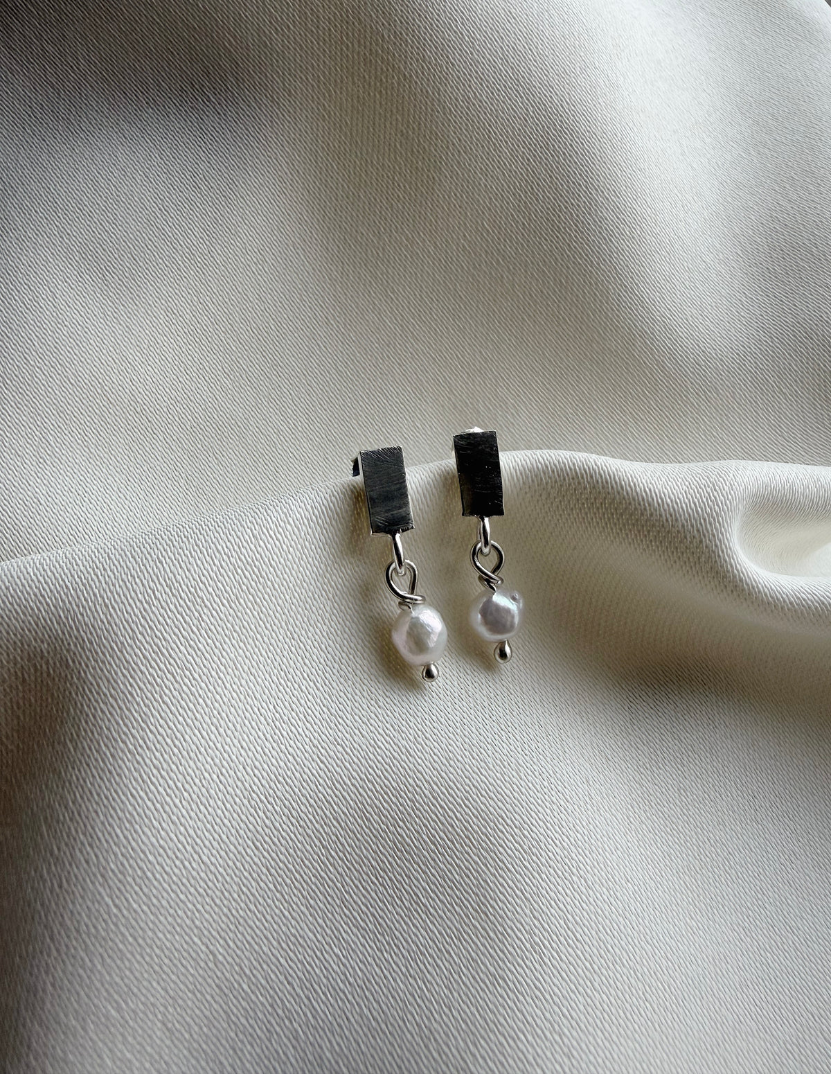 Pendientes Clavel Mini Perla