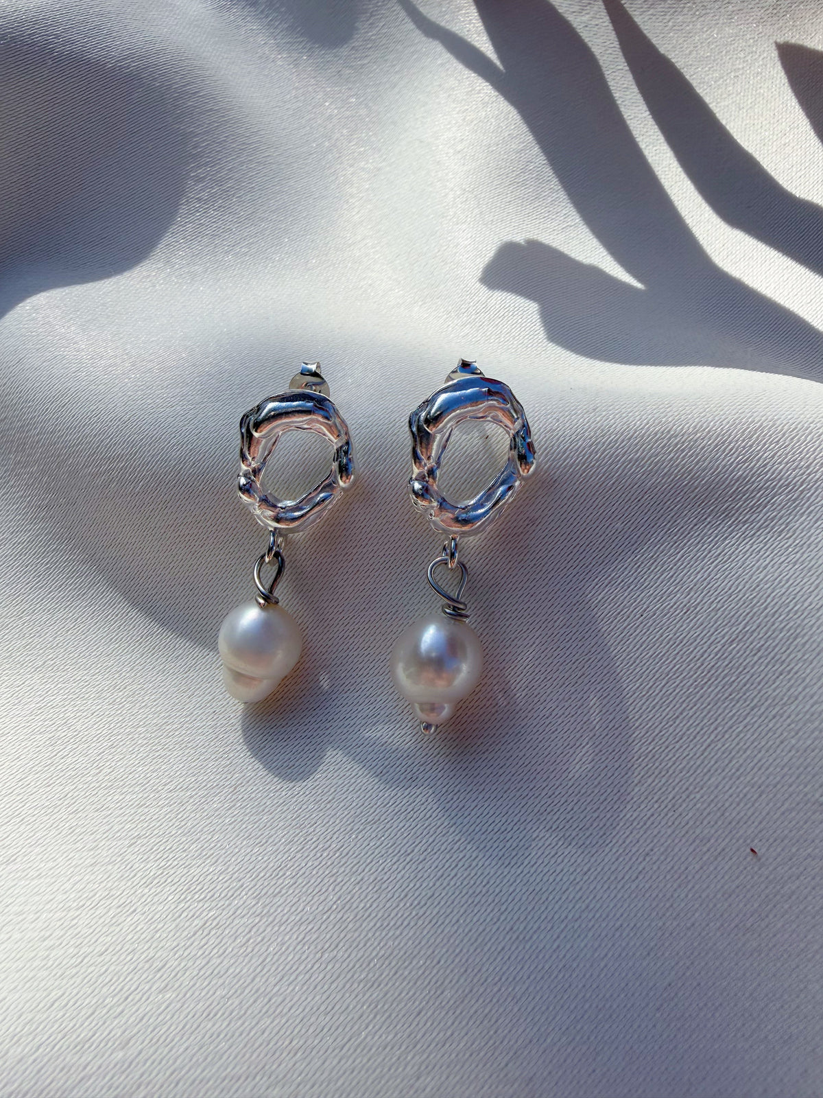 Pendientes Raíces Pequeño Perla